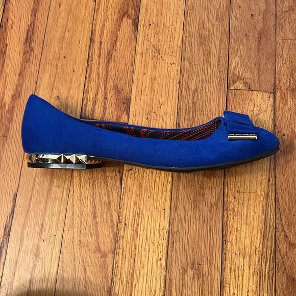Christian Siriano Size 8.5w Slightly used blue flats - Picture 2 of 11